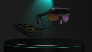 Detalle de NIIRA con sistema de audio por conducción ósea y diseño ergonómico