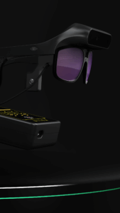 Detalle de NIIRA con sistema de audio por conducción ósea y diseño ergonómico